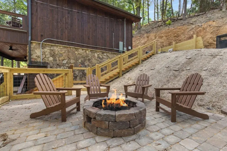 Hillside Retreat by Jackson Mountain Rentals
