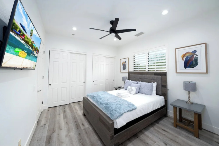 Luxurious 5BR Resort Style Home w/ Pool & Spa