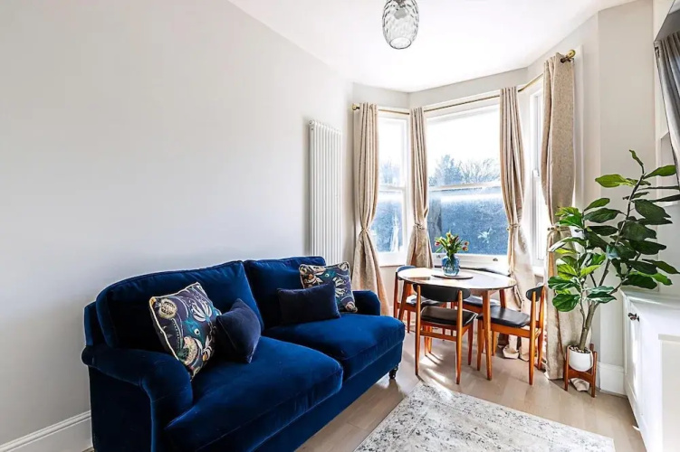 Lovely Bishops Park Flat
