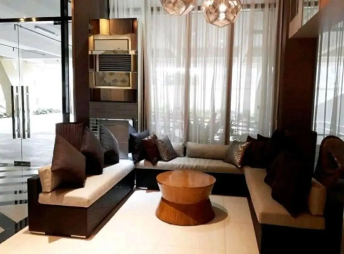 Stunning Studio Type - 1641 - 16th Flr Persimmon