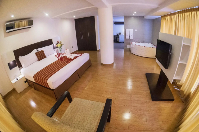 Allpa Hotel & Suites