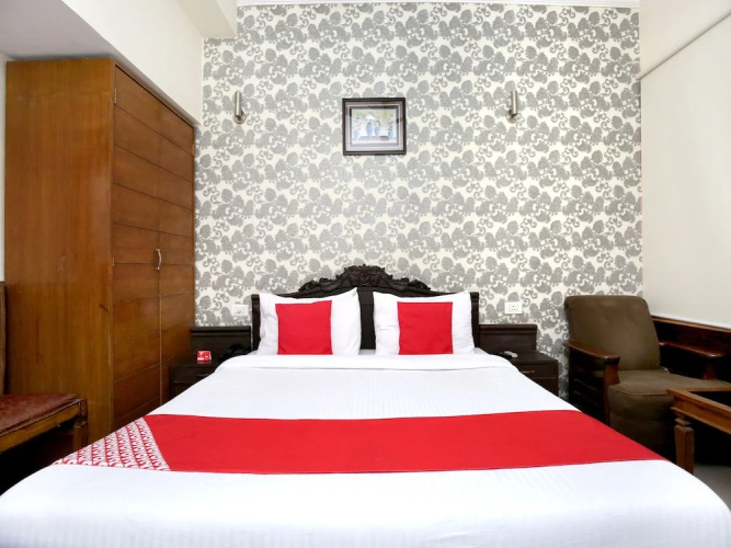 OYO 1933 Hotel City Paradise