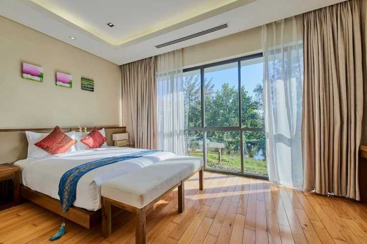 The Ocean Suites