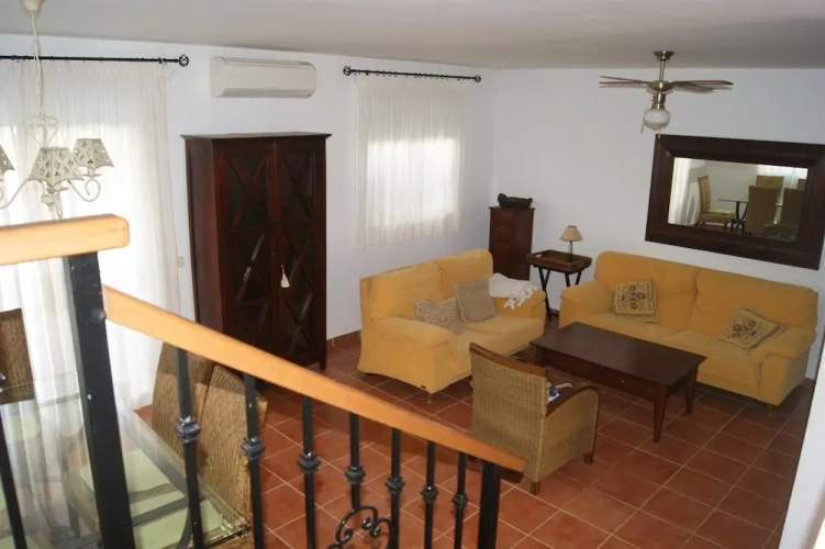 3 Bedrooms Cottage