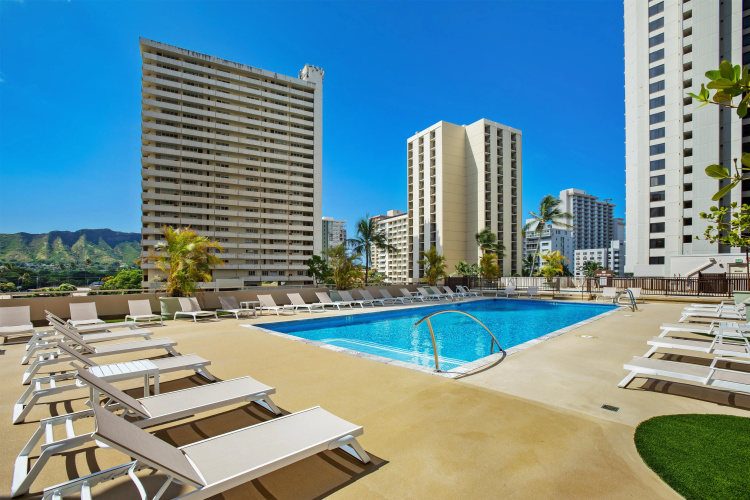 Aston at the Waikiki Banyan photo 15