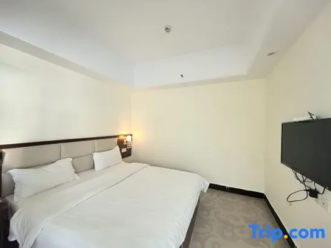 1 Bedroom Business Suite
