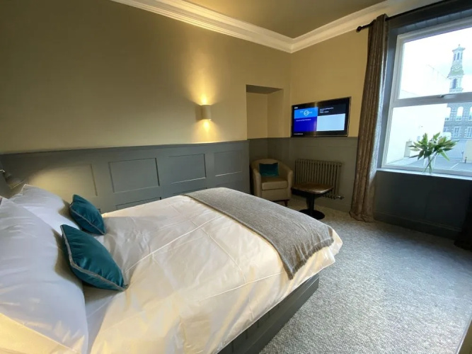 Irvine Guest House
