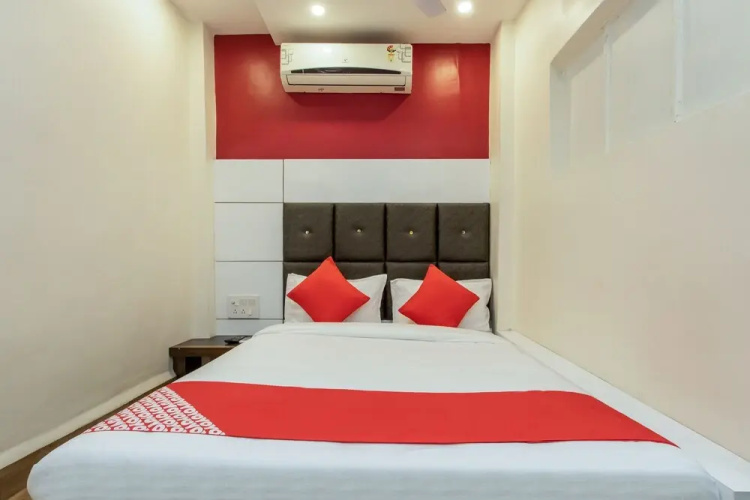 OYO 24822 Samarth Guest House
