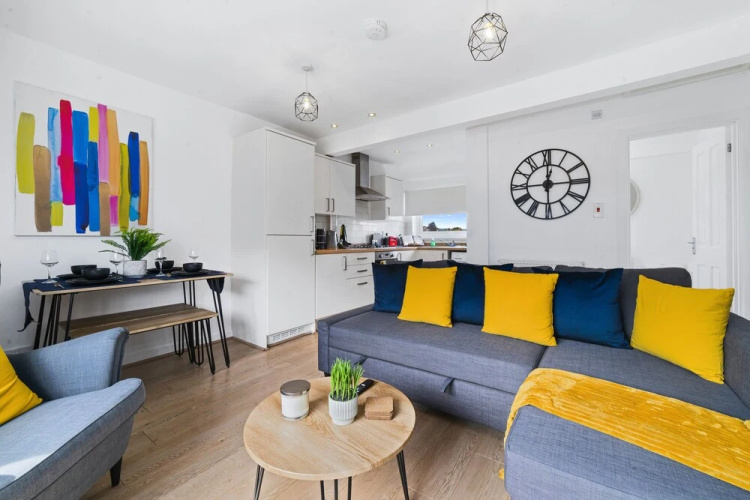 Village Cwtch Whitchurch Apartment