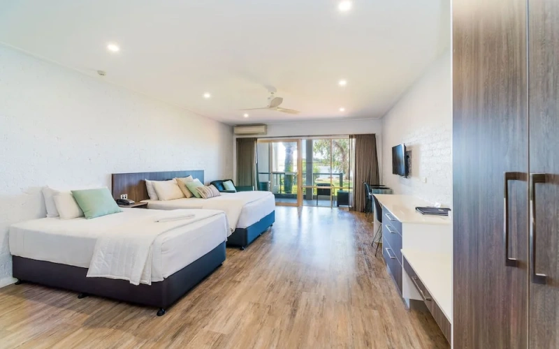 Premium Twin room with balcony and with water view