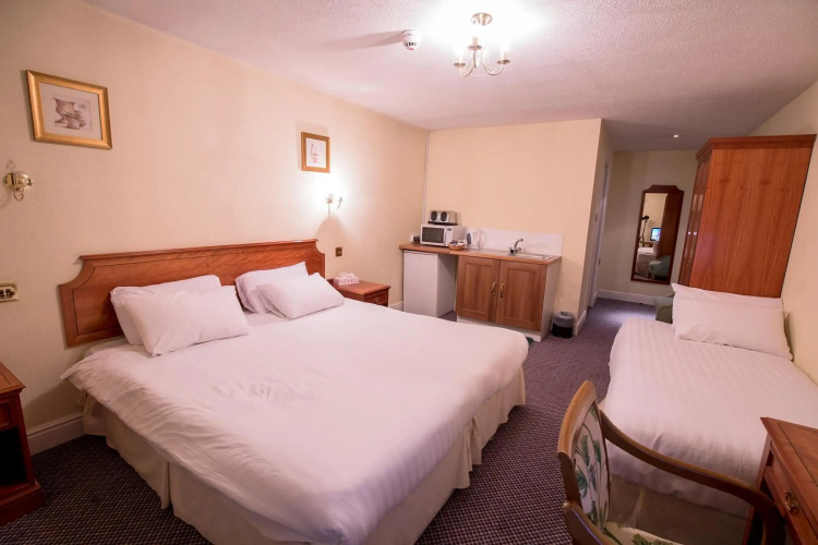 Harefield Manor Hotel