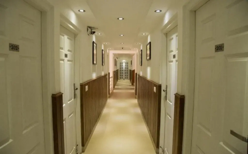 Garden Manor Hotel