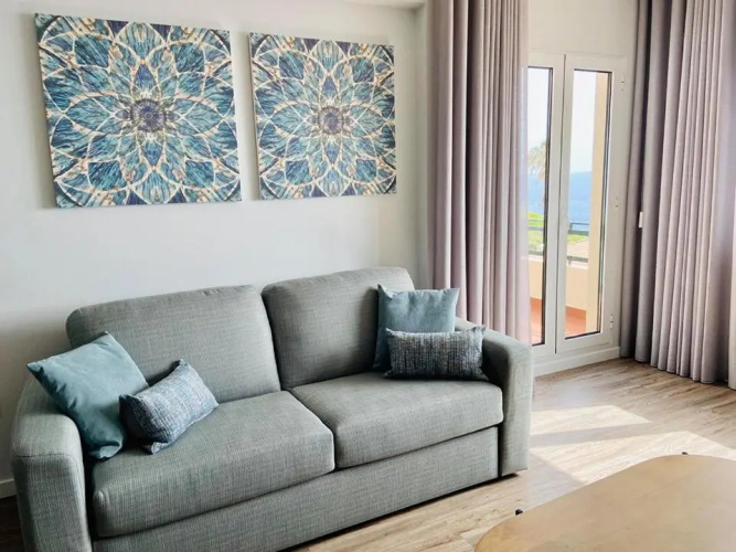 Ocean Cliffs Apartments