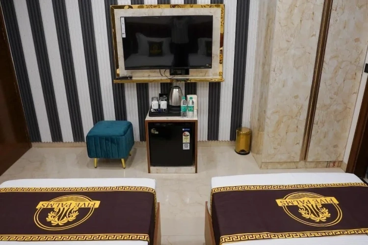 Deluxe Twin room with balcony and with city view