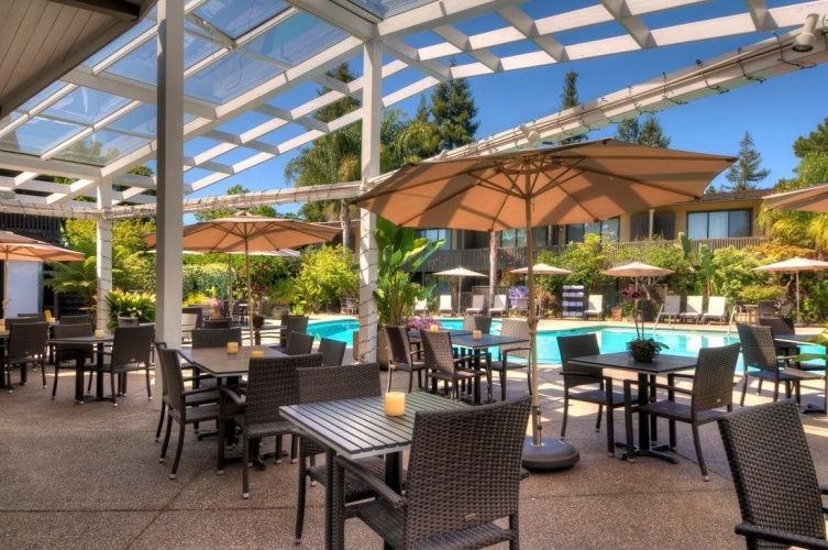 Dinah's Garden Hotel photo 20