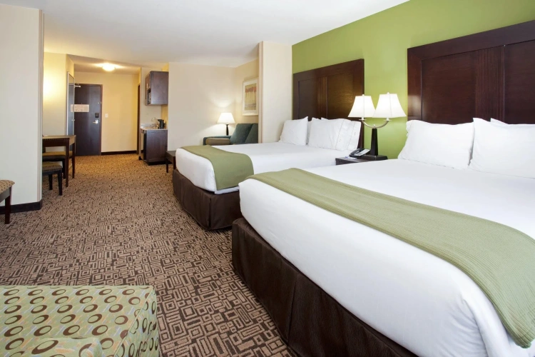 Quadruple Suite
