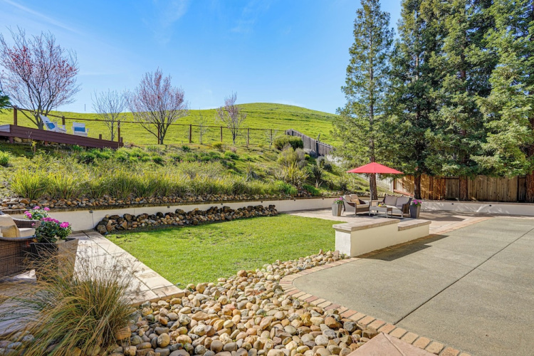 Fairfield Wine Country Getaway w/ Backyard Oasis!