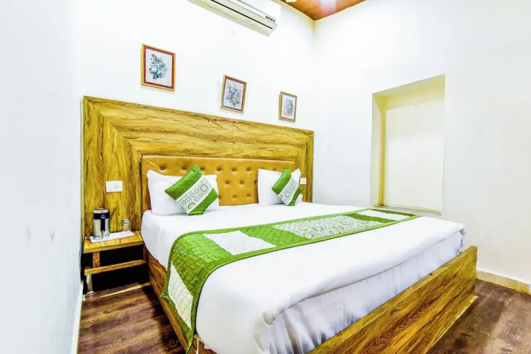 Hotel Castle Rock Mount Abu by SAH