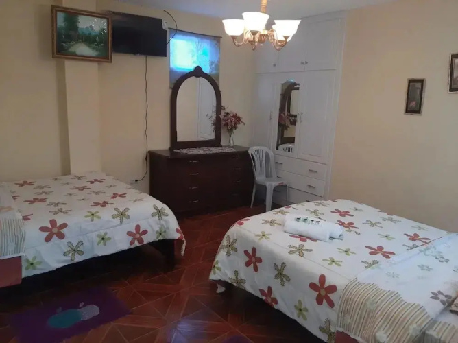 Hostal Charvic 2
