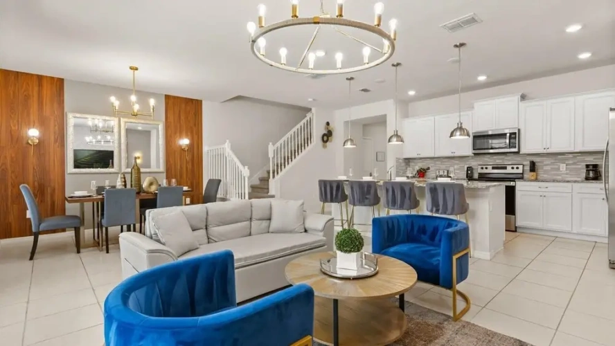 5 Bedrooms Villa