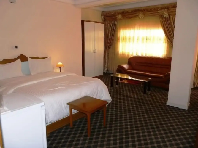 Azam Hotel