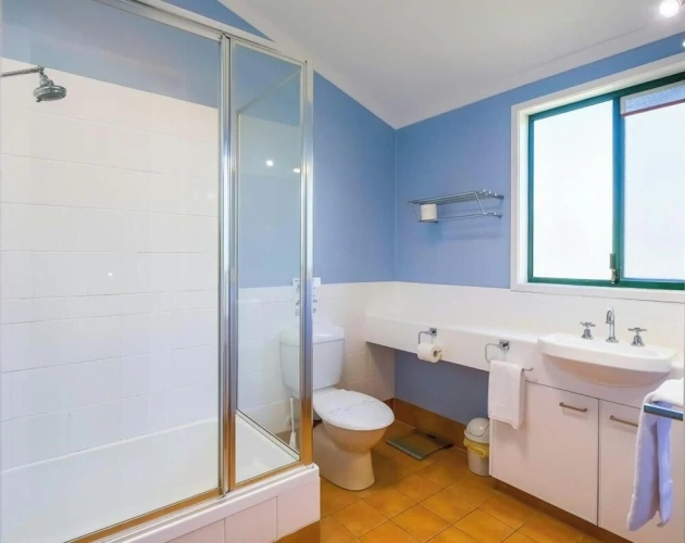 2 Bedrooms Quadruple Villa