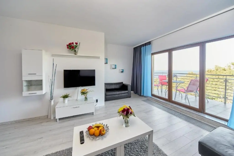 Apartment with balcony