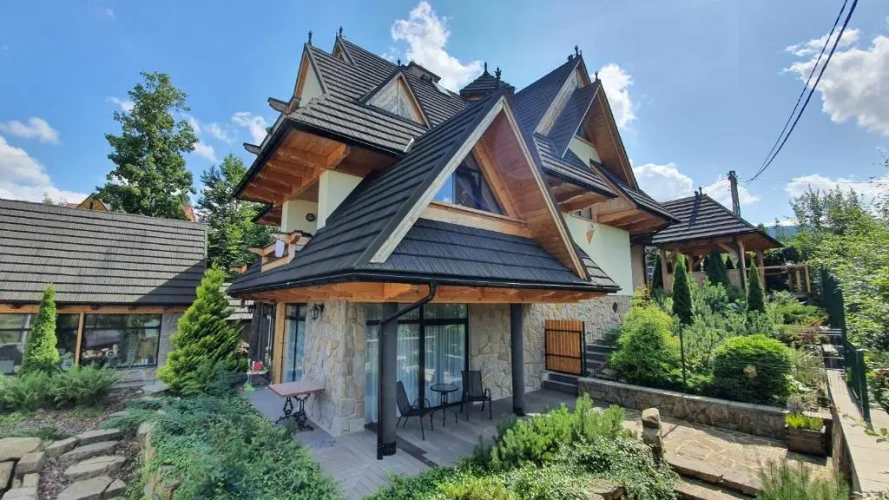 6 Bedrooms Double Cottage