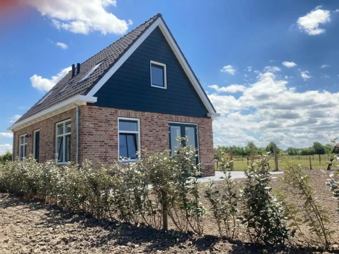 3 Bedrooms Cottage