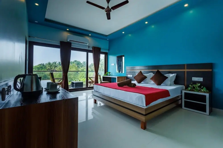 Om Shanti Residence