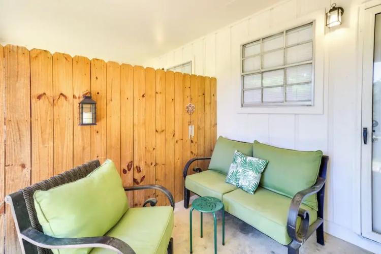 Walk to Dining & Shops: Dtwn Brookhaven Home!