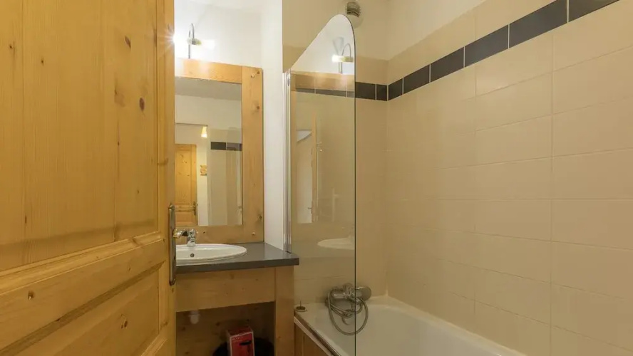 Apartment in Orcieres With Ski Slope Access