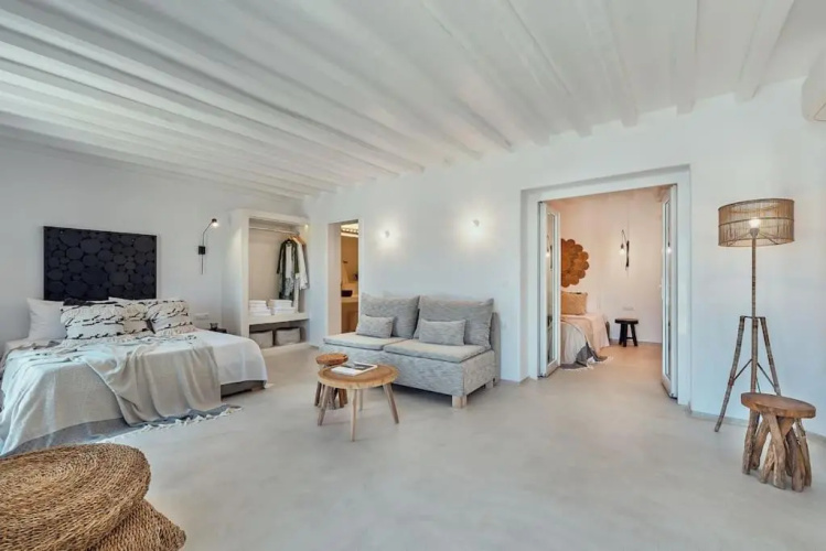 Private Villa Beachfront 30steps to Alemagou Beach