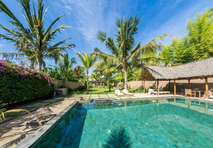 2 Bedrooms Villa