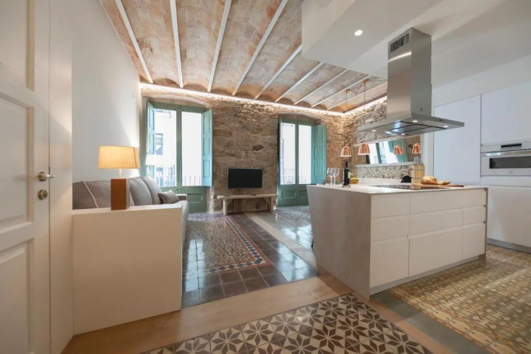 Bravissimo Mercaders, beautiful 3 bedroom apartment