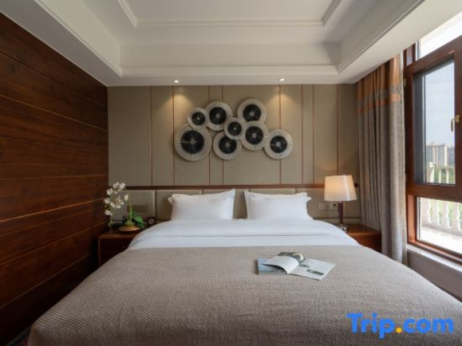 Standard Double room with lake view