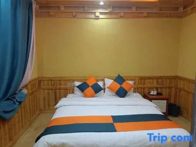 Yara Yingcuo Homestay
