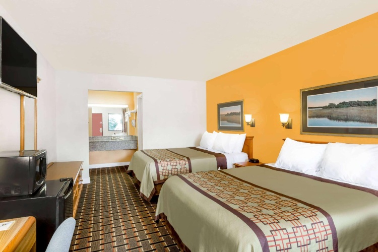 Quadruple Suite