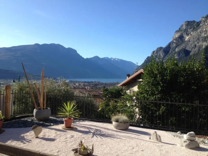 2 Bedrooms Apartment with lake view