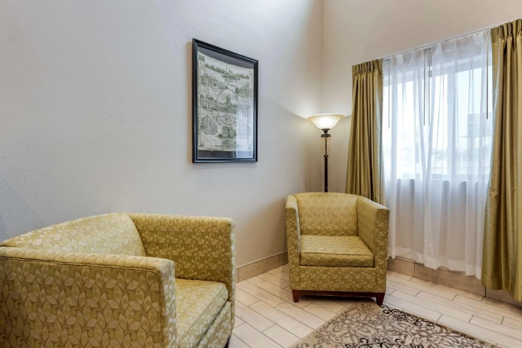 Quadruple Suite