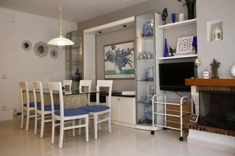 3 Bedrooms Villa