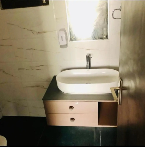 The Highland by OYO Rooms