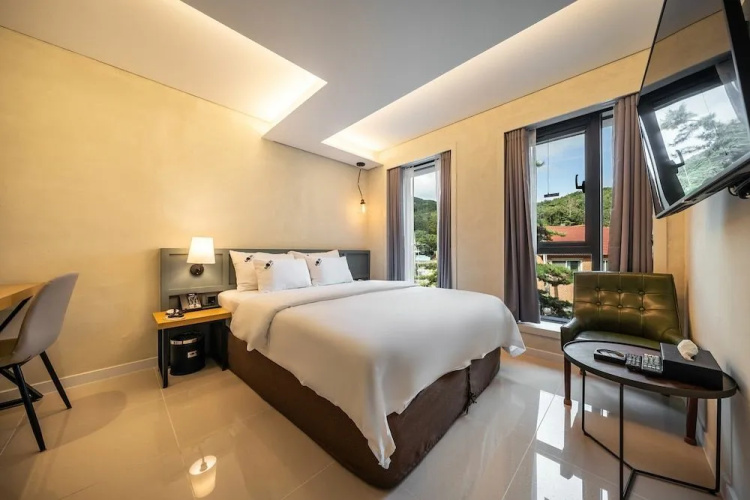 Hotel Moon