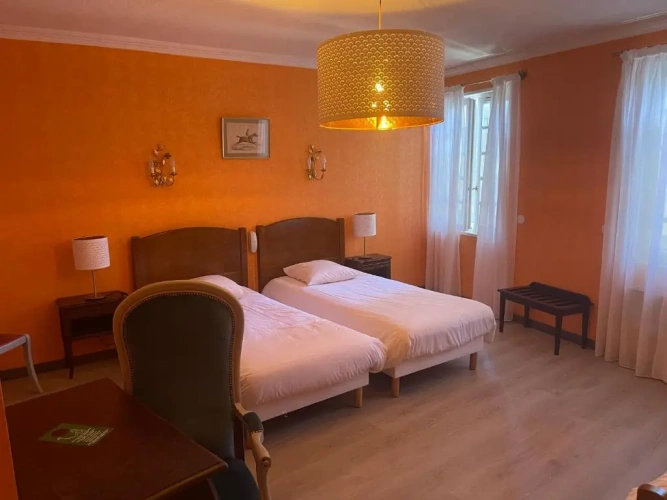 Standard Twin room