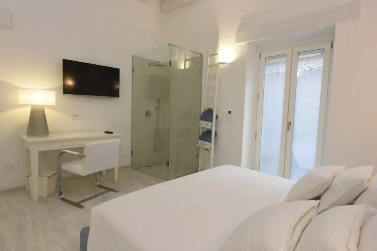 Ortygia Inn