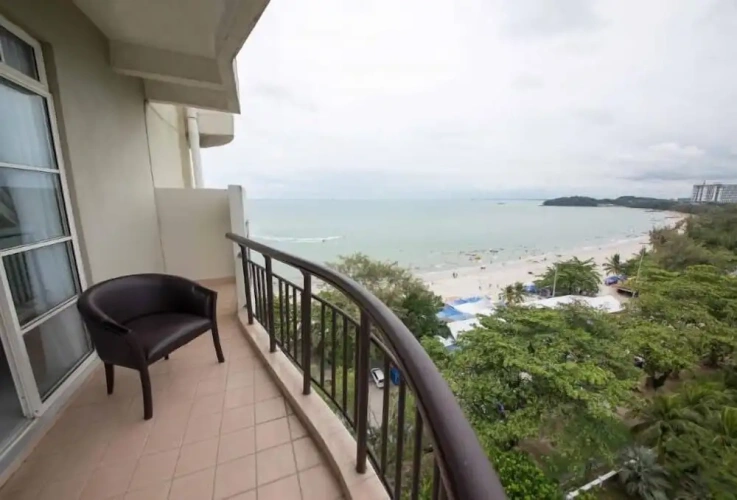 1 Bedroom Apartment with balcony