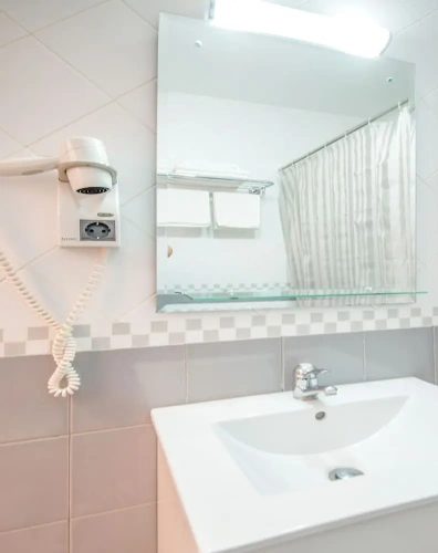 Standard Triple room with balcony