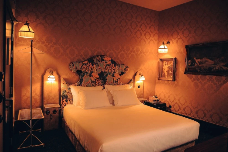 Pensão Amor Madam’s Lodge
