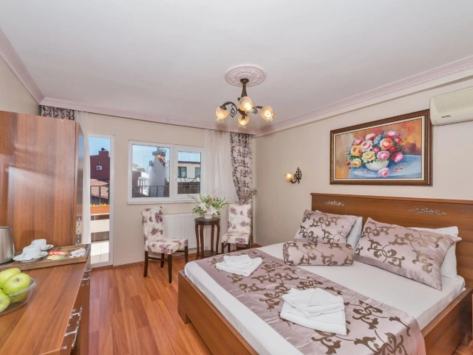 Suite with balcony
