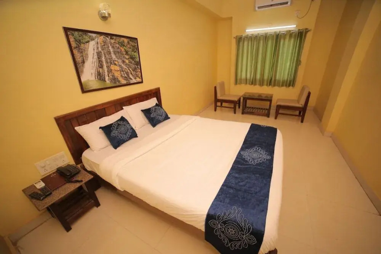 Hotel Kamat Plus